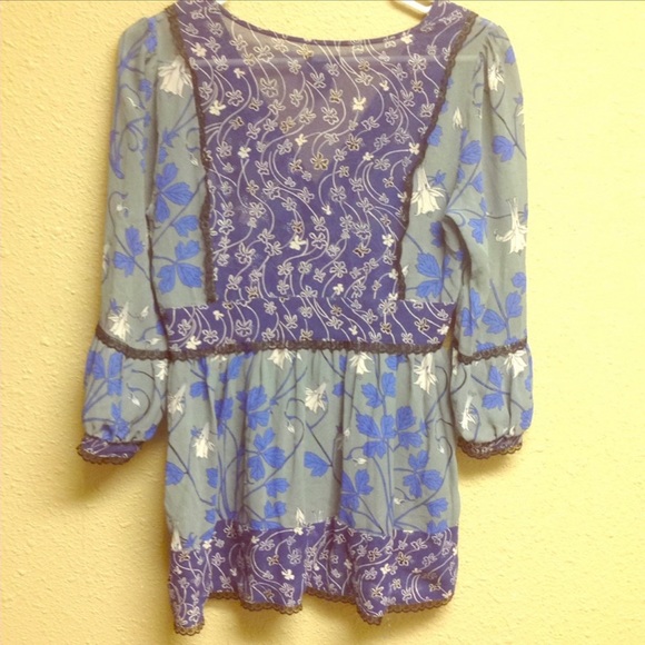 Anthropology top hundred percent silk - Picture 2 of 4